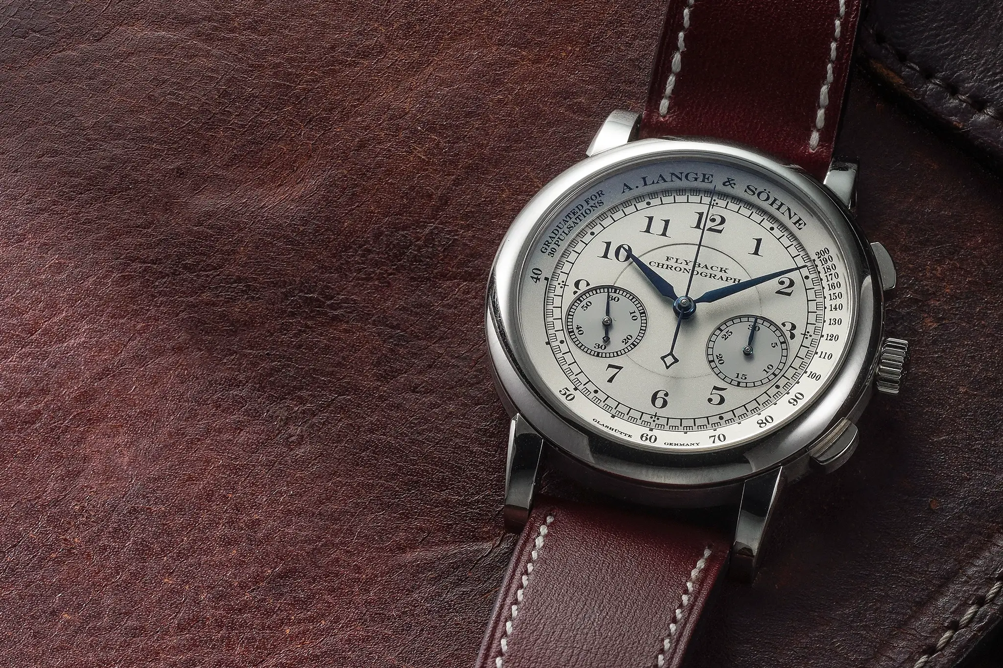 Vintage Patek Philippe wristwatch from the THIS WATCH research platform — the watch research database by Dr. Helmut Crott